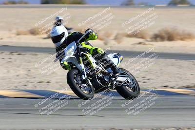 media/Jan-08-2022-SoCal Trackdays (Sat) [[1ec2777125]]/Turn 4 (1145am)/